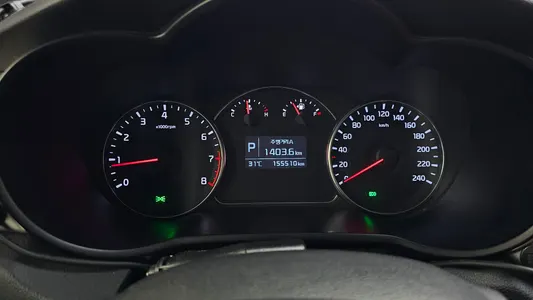 Kia 카렌스 2.0 LPI 2016 8