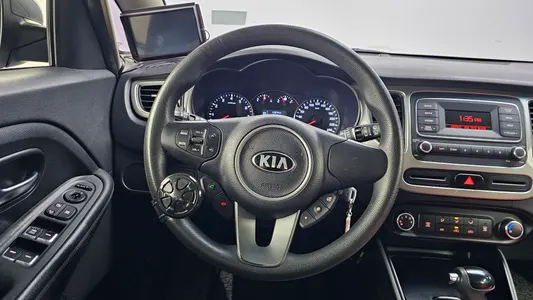 Kia 카렌스 2.0 LPI 2016 13