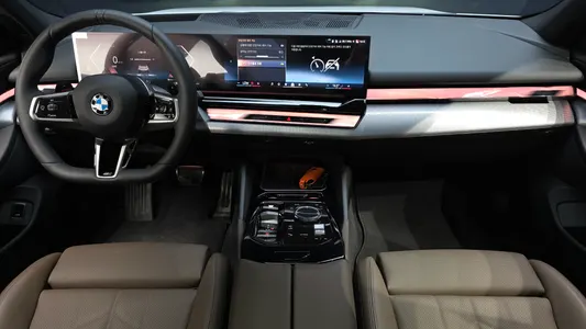 BMW 5 Series (G60) 520i M 2026 7