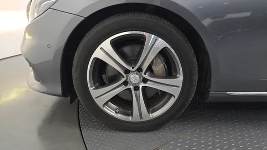 Mercedes-Benz E-Class W213 E300 4MATIC 2017 4