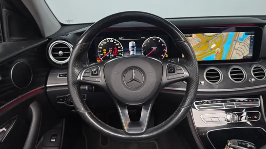 Mercedes-Benz E-Class W213 E300 4MATIC 2017 12