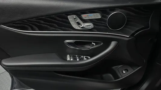 Mercedes-Benz E-Class W213 E300 4MATIC 2017 24