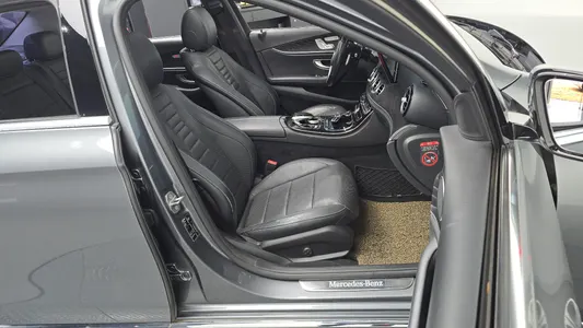Mercedes-Benz E-Class W213 E300 4MATIC 2017 26