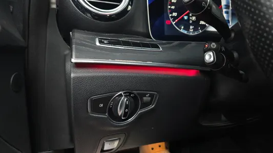 Mercedes-Benz E-Class W213 E300 4MATIC 2017 28