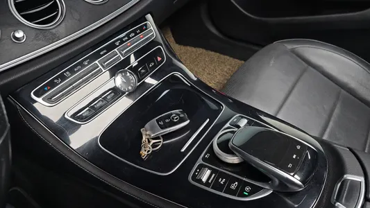 Mercedes-Benz E-Class W213 E300 4MATIC 2017 29