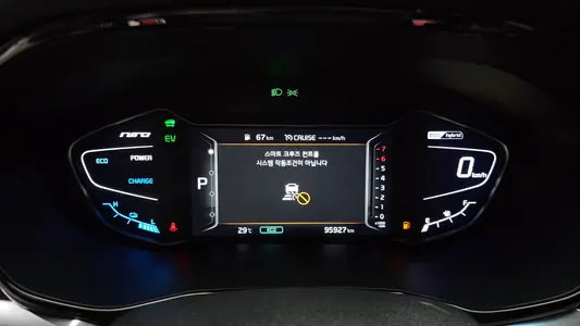 Kia 니로 1.6 HEV 2019 8