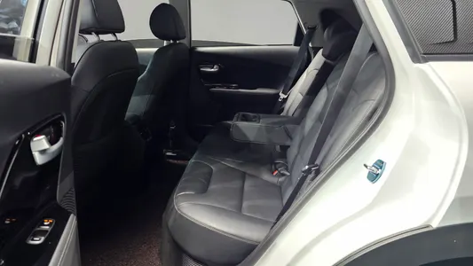 Kia 니로 1.6 HEV 2019 12