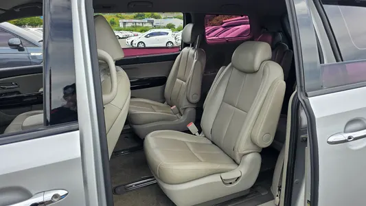 Kia 카니발 9 2018 12