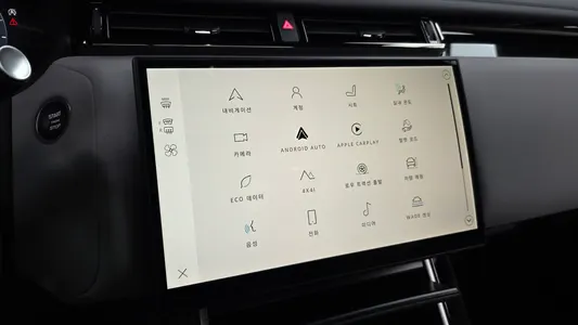Land Rover 레인지로버 벨라 2.0 P250 SE 2025 13