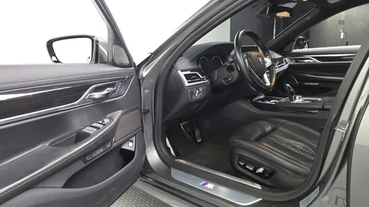 BMW 7 Series (G11) 730Ld xDrive M 2018 10
