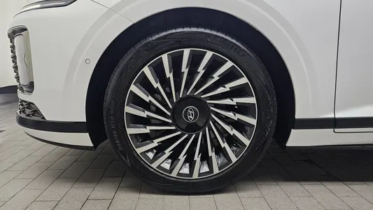 Hyundai (GN7) 2023 5