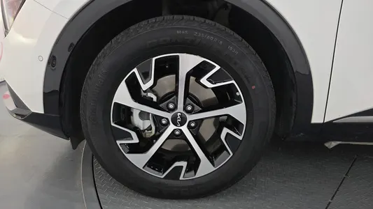 Kia 5 2WD 2024 5