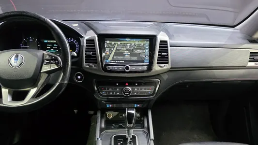 KG Mobility 렉스턴 스포츠 2.2 4WD 2018 18