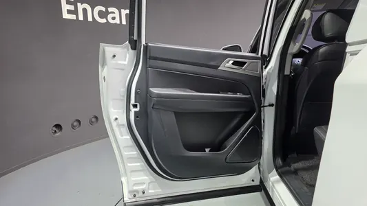 KG Mobility 렉스턴 스포츠 2.2 4WD 2018 25