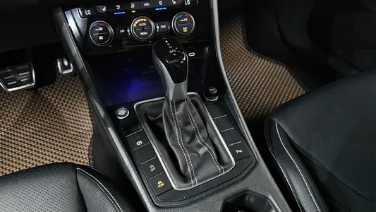 Volkswagen 7 1.5 TSI 2023 9