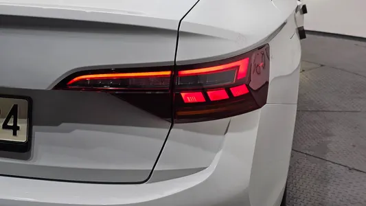 Volkswagen 7 1.5 TSI 2023 23