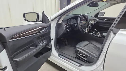 BMW 6 Series GT (G32) 620d 2019 9