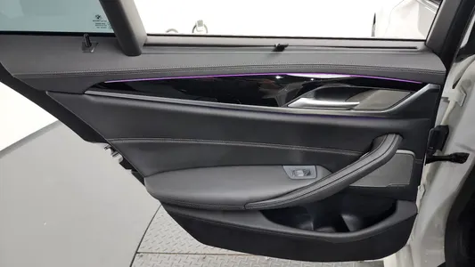 BMW 5 Series (G30) 530i M 2022 25