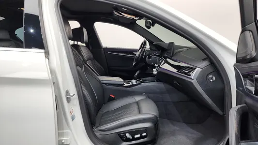 BMW 5 Series (G30) 530i M 2022 26