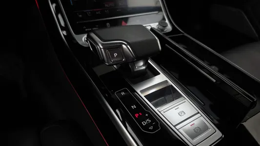 Audi A8 (D5) 55 TFSI LWB 2021 9