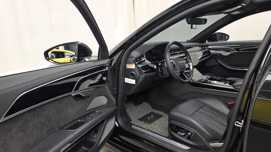 Audi A8 (D5) 55 TFSI LWB 2021 10