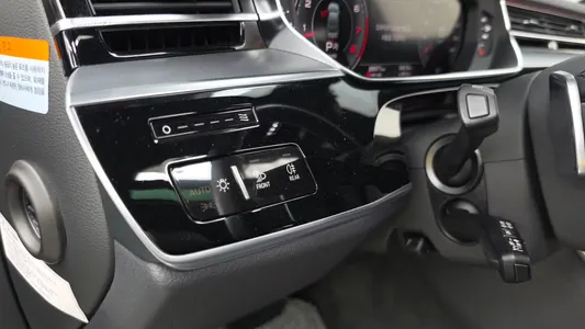 Audi A8 (D5) 55 TFSI LWB 2021 16