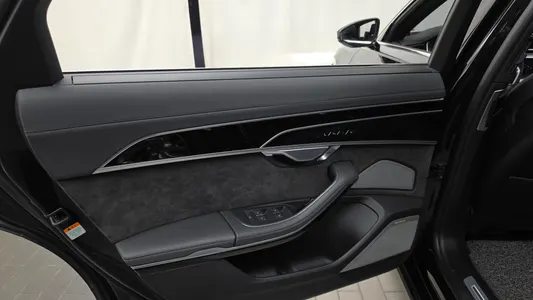 Audi A8 (D5) 55 TFSI LWB 2021 25
