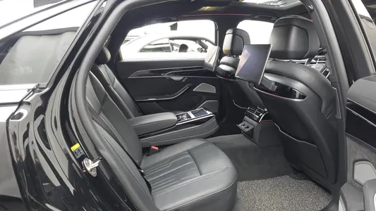 Audi A8 (D5) 55 TFSI LWB 2021 26