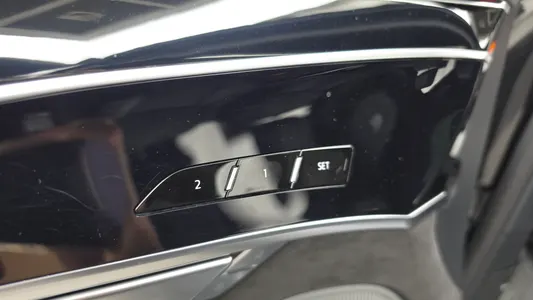 Audi A8 (D5) 55 TFSI LWB 2021 31