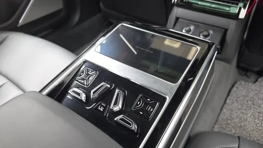 Audi A8 (D5) 55 TFSI LWB 2021 29