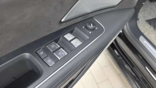 Audi A8 (D5) 55 TFSI LWB 2021 30