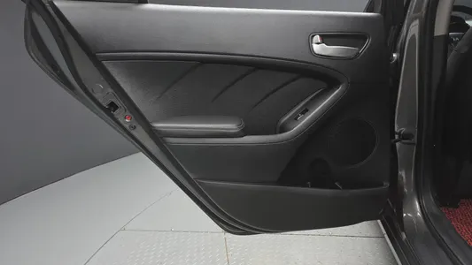 Kia K3 2012 25