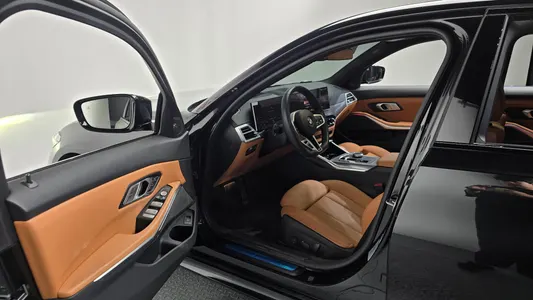 BMW 3 Series (G20) 320i M 2025 10