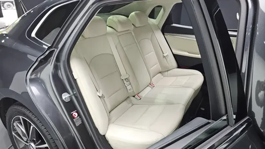 Hyundai IG 2.5 2022 10