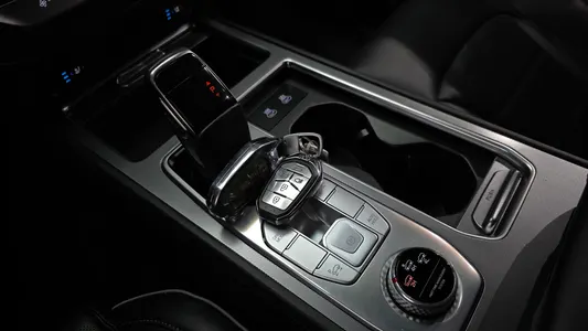 KG Mobility 렉스턴 아레나 2.2 4WD 2023 9