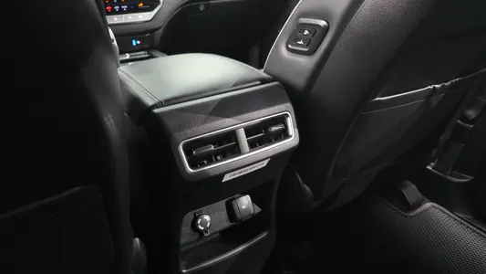 KG Mobility 렉스턴 아레나 2.2 4WD 2023 35