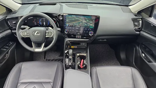 Lexus NX350h 2 2025 7