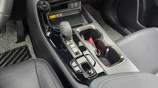 Lexus NX350h 2 2025 9