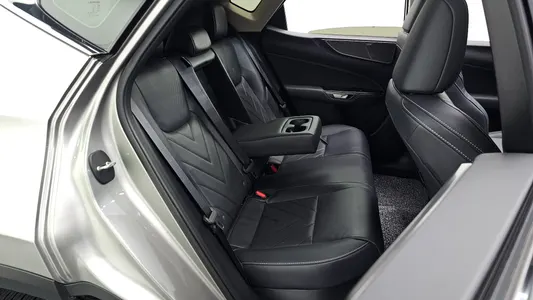 Lexus NX350h 2 2025 11