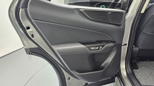 Lexus NX350h 2 2025 25