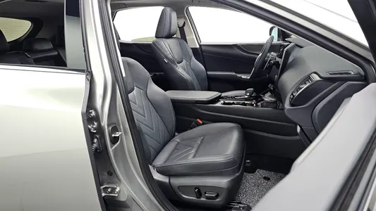 Lexus NX350h 2 2025 26