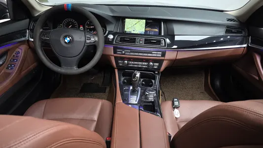 BMW 5 Series (F10) 520d 2015 6