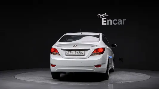Hyundai () 1.6 VGT 2012 4