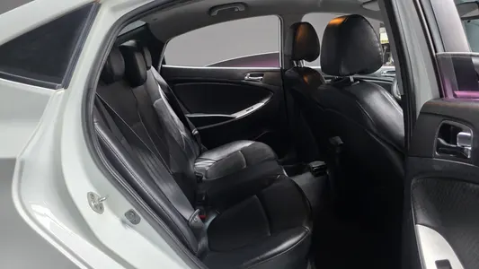 Hyundai () 1.6 VGT 2012 11