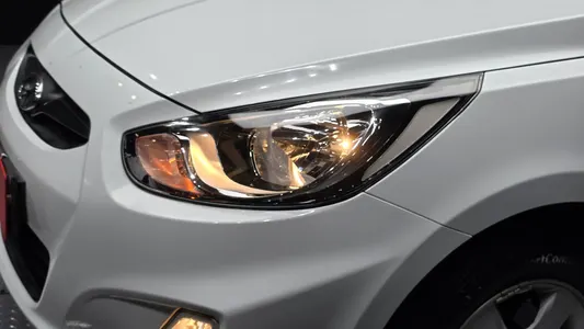 Hyundai () 1.6 VGT 2012 22