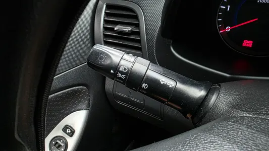 Hyundai () 1.6 VGT 2012 27