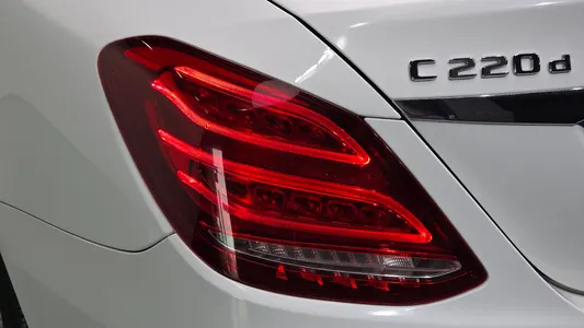 Mercedes-Benz C-Class W205 C220 d 4MATIC 2018 23
