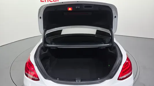 Mercedes-Benz C-Class W205 C220 d 4MATIC 2018 29