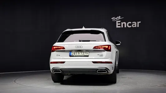 Audi Q5 (FY) 40 TDI 2022 4