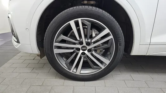 Audi Q5 (FY) 40 TDI 2022 5